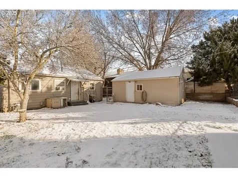 672 E Hurlburt Avenue Hermiston OR 97838