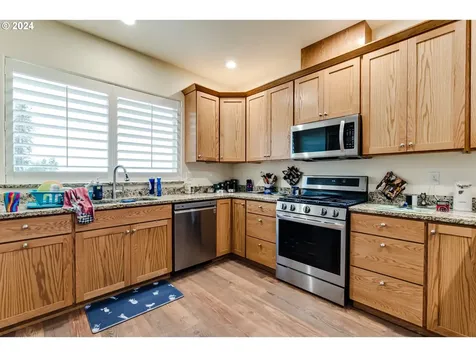 1851 NE Alameda Avenue Roseburg OR 97470