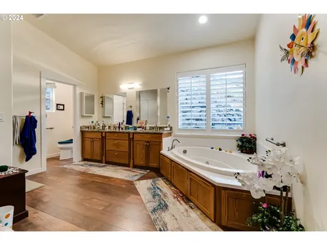 1851 NE Alameda Avenue Roseburg OR 97470