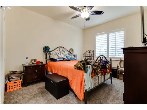 1851 NE Alameda Avenue Roseburg OR 97470