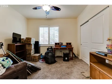 1851 NE Alameda Avenue Roseburg OR 97470