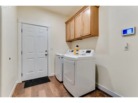 1851 NE Alameda Avenue Roseburg OR 97470