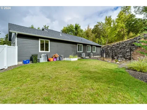 1851 NE Alameda Avenue Roseburg OR 97470