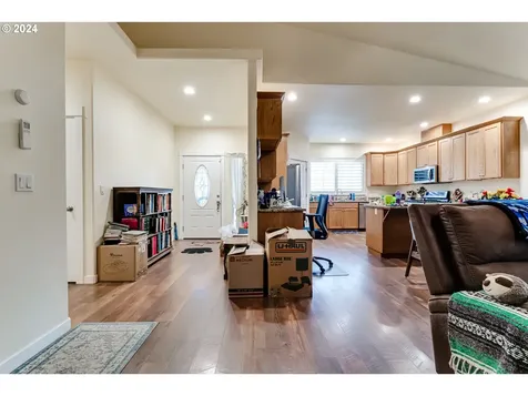 1851 NE Alameda Avenue Roseburg OR 97470