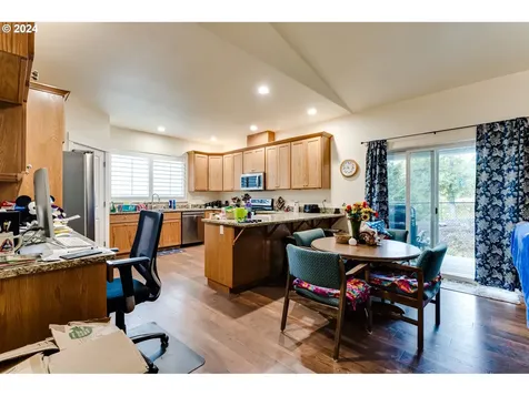 1851 NE Alameda Avenue Roseburg OR 97470