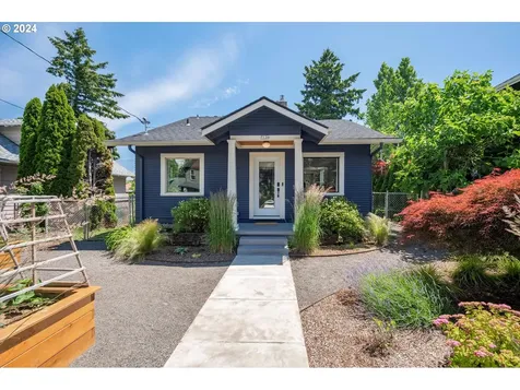 7136 N Boston Avenue Portland OR 97217
