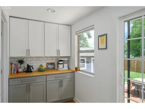 7136 N Boston Avenue Portland OR 97217