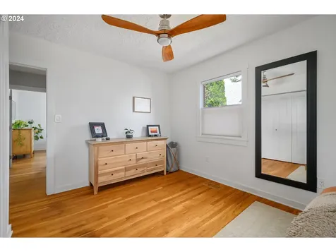 7136 N Boston Avenue Portland OR 97217