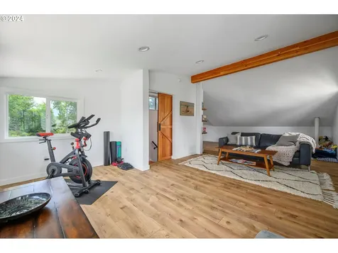 7136 N Boston Avenue Portland OR 97217
