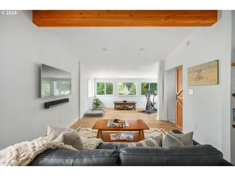 7136 N Boston Avenue Portland OR 97217