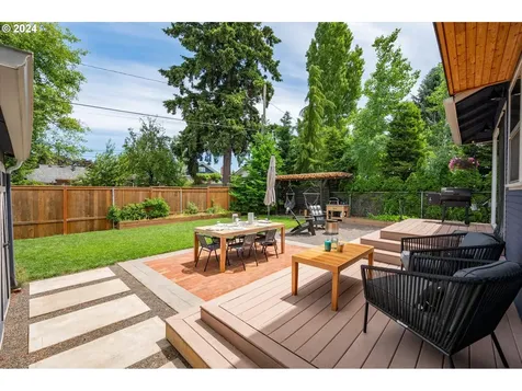 7136 N Boston Avenue Portland OR 97217