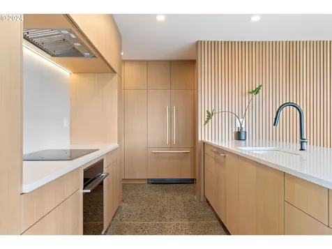 1803 S Comus Street Portland OR 97219