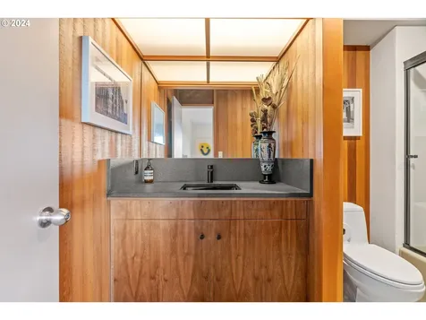 1803 S Comus Street Portland OR 97219