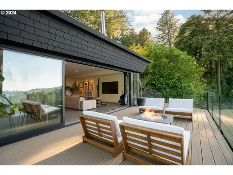 1803 S Comus Street Portland OR 97219