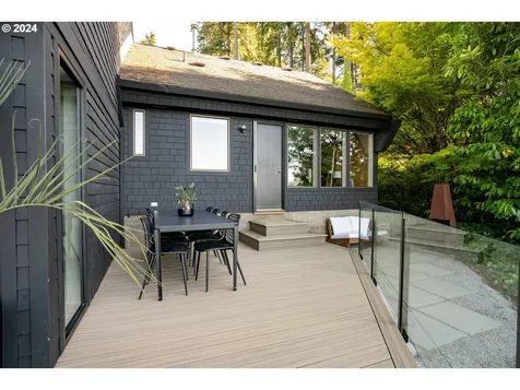 1803 S Comus Street Portland OR 97219