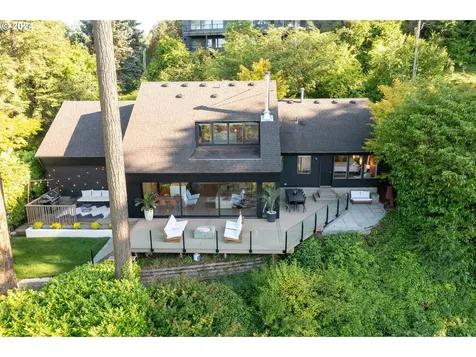 1803 S Comus Street Portland OR 97219