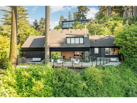 1803 S Comus Street Portland OR 97219