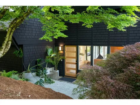 1803 S Comus Street Portland OR 97219