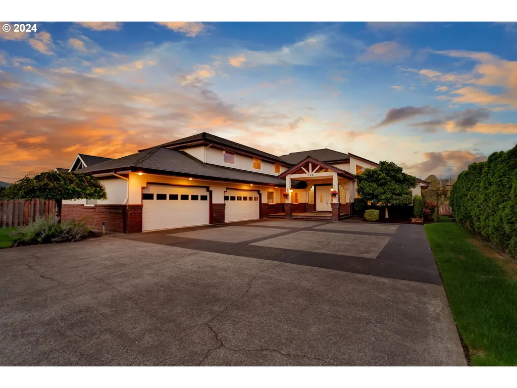 110 S Pekin Road Woodland WA 98674