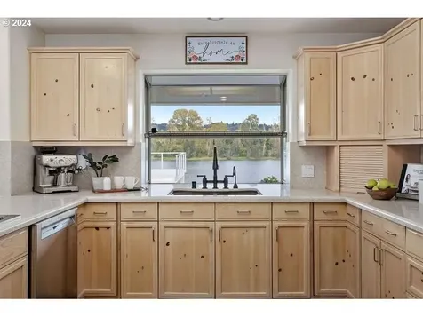 110 S Pekin Road Woodland WA 98674