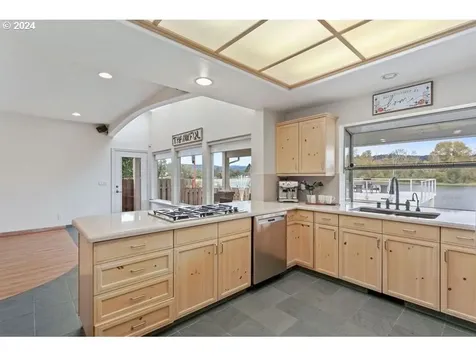 110 S Pekin Road Woodland WA 98674