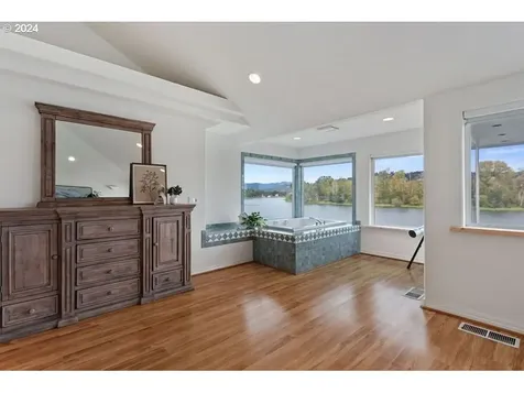 110 S Pekin Road Woodland WA 98674