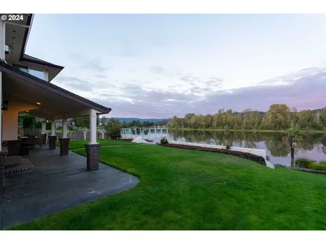 110 S Pekin Road Woodland WA 98674