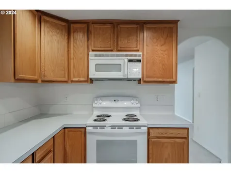 3108 N Homewood Court Newberg OR 97132