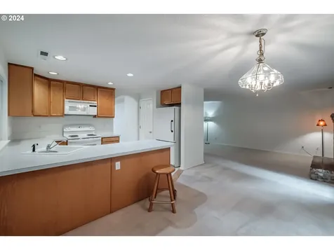 3108 N Homewood Court Newberg OR 97132