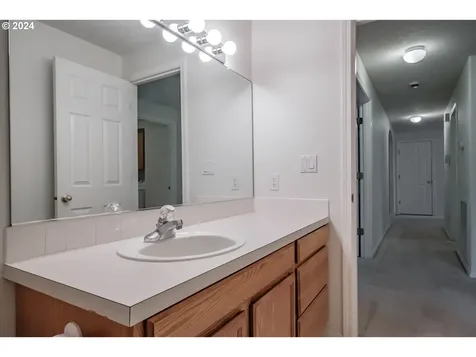 3108 N Homewood Court Newberg OR 97132