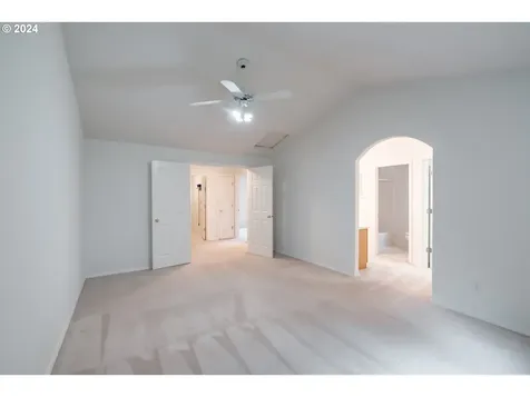 3108 N Homewood Court Newberg OR 97132