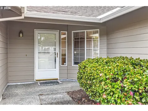 1021 Ne Meadow Drive Portland OR 97211