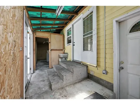1611 NE 102nd Avenue Portland OR 97220
