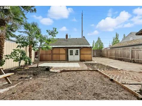 1611 NE 102nd Avenue Portland OR 97220