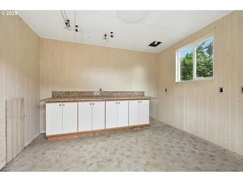 1611 NE 102nd Avenue Portland OR 97220