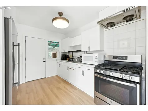 1611 NE 102nd Avenue Portland OR 97220