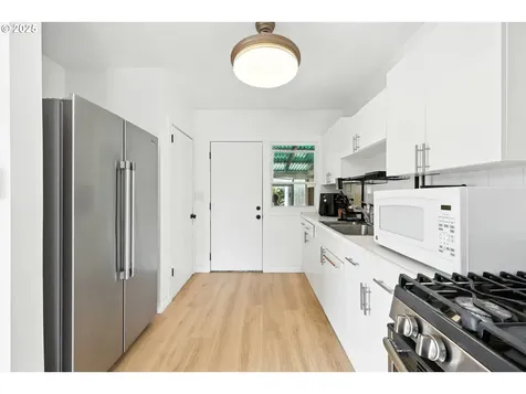 1611 NE 102nd Avenue Portland OR 97220