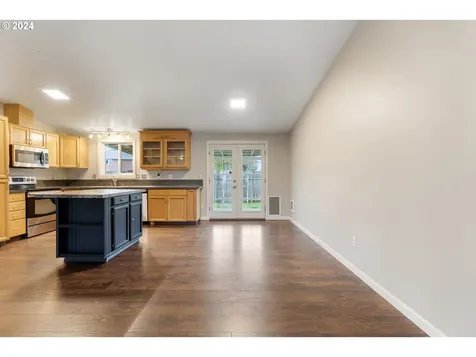 703 Nw 16th Street Battle Ground WA 98604