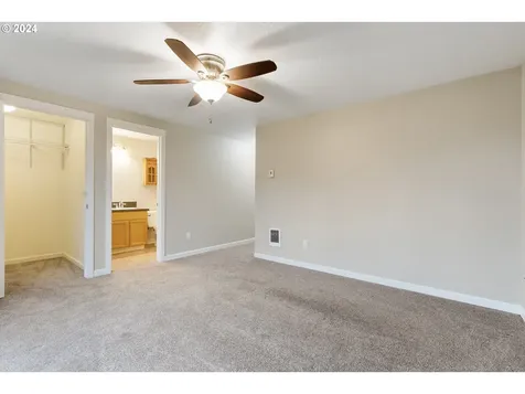 703 Nw 16th Street Battle Ground WA 98604