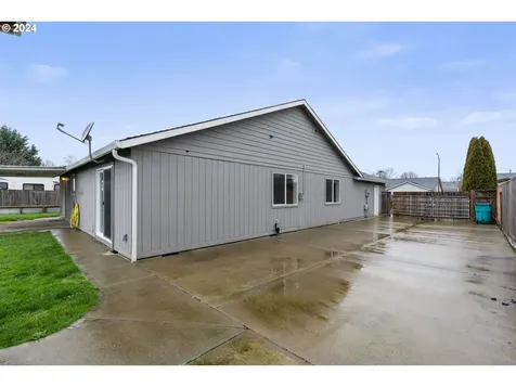 703 Nw 16th Street Battle Ground WA 98604