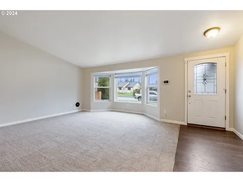 703 Nw 16th Street Battle Ground WA 98604