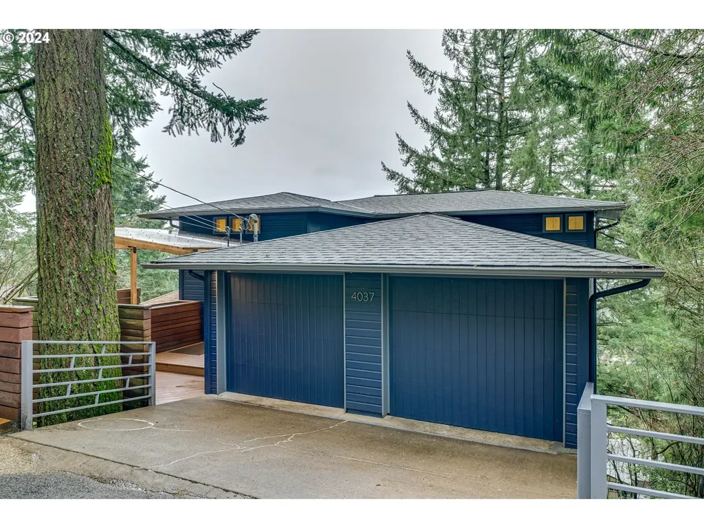 4037 Sw Chesapeak Avenue Portland OR 97239