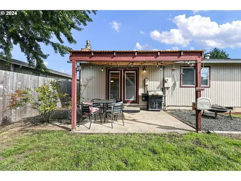 755 Alder Street Junction City OR 97448