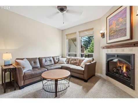 166 NE Bridgeton Road Portland OR 97211