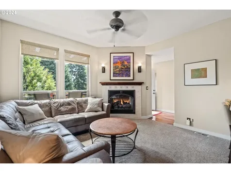 166 NE Bridgeton Road Portland OR 97211