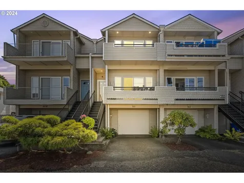 166 NE Bridgeton Road Portland OR 97211