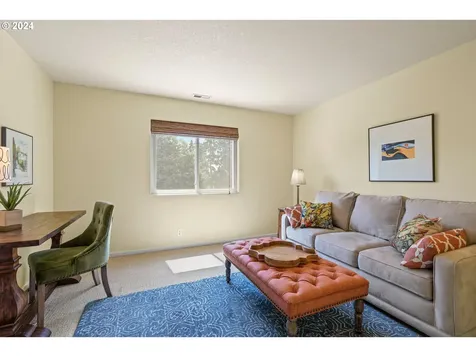 166 NE Bridgeton Road Portland OR 97211
