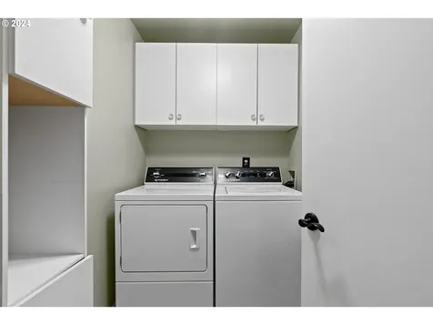 166 NE Bridgeton Road Portland OR 97211