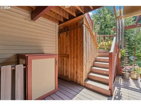 166 NE Bridgeton Road Portland OR 97211