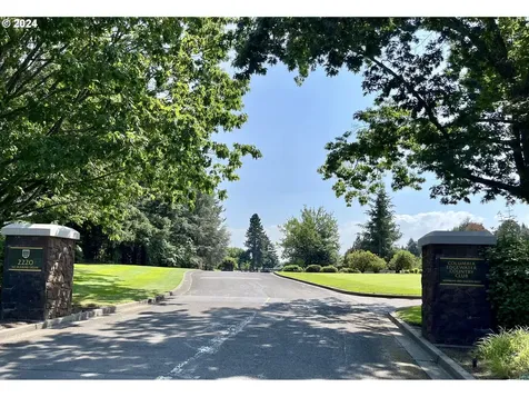 166 NE Bridgeton Road Portland OR 97211